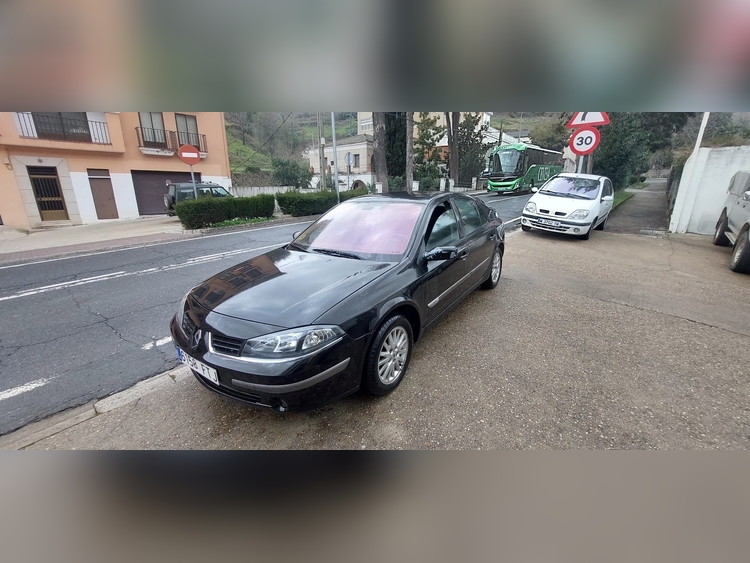 Renault Laguna 1.9 dci 110cv foto 8